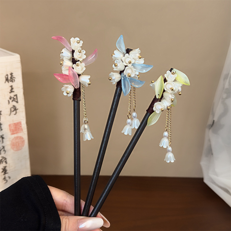 Event Suppliers - Chinese Style Traditional Hairpin Lily of