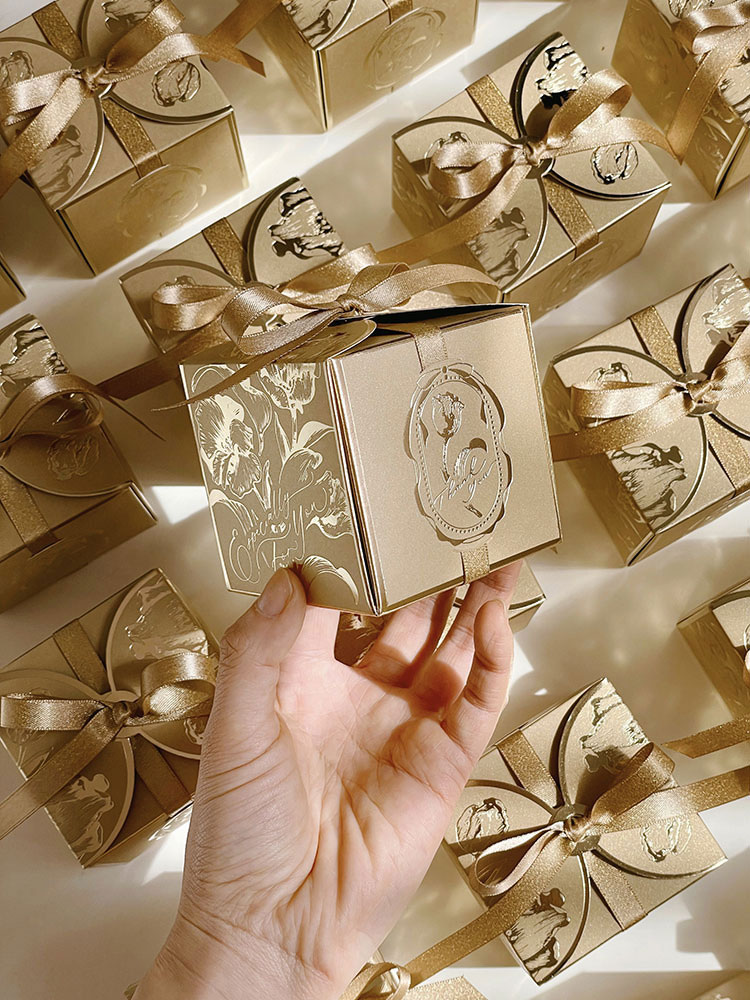 Square Paper Gift Boxes with R - Event Party Box ulasan dan harga